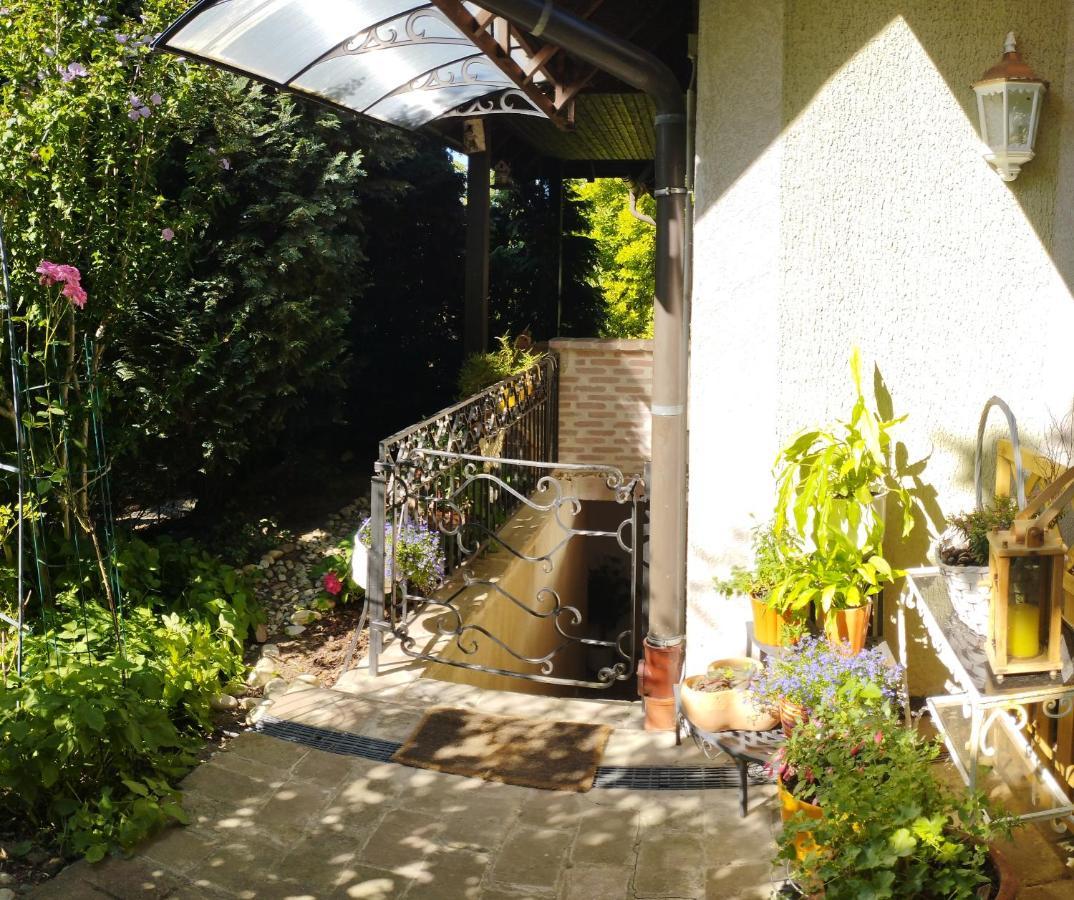 B&B Family Basement Apartment, Breakfast, Free Parking, 5Km From Tulln Chorherrn Kültér fotó