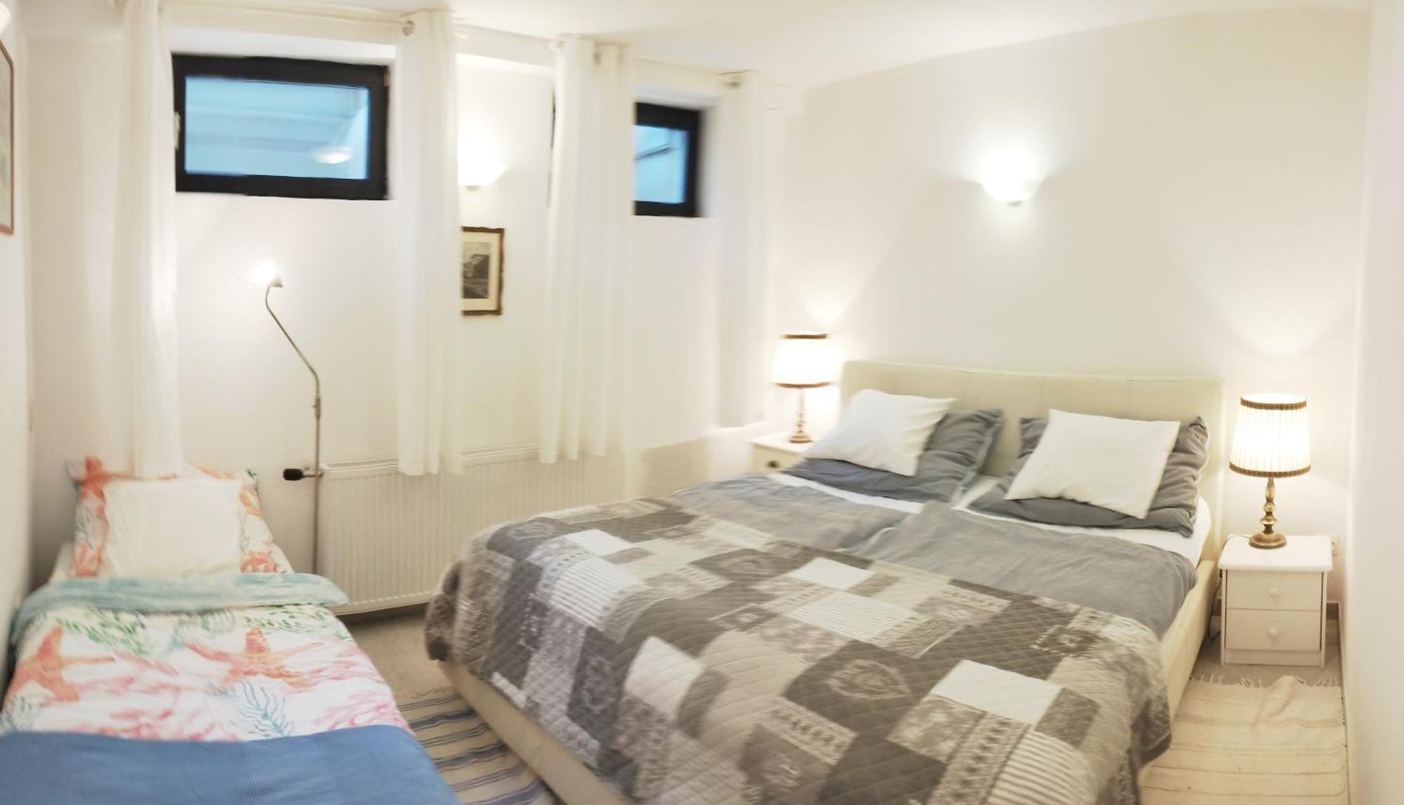 B&B Family Basement Apartment, Breakfast, Free Parking, 5Km From Tulln Chorherrn Kültér fotó