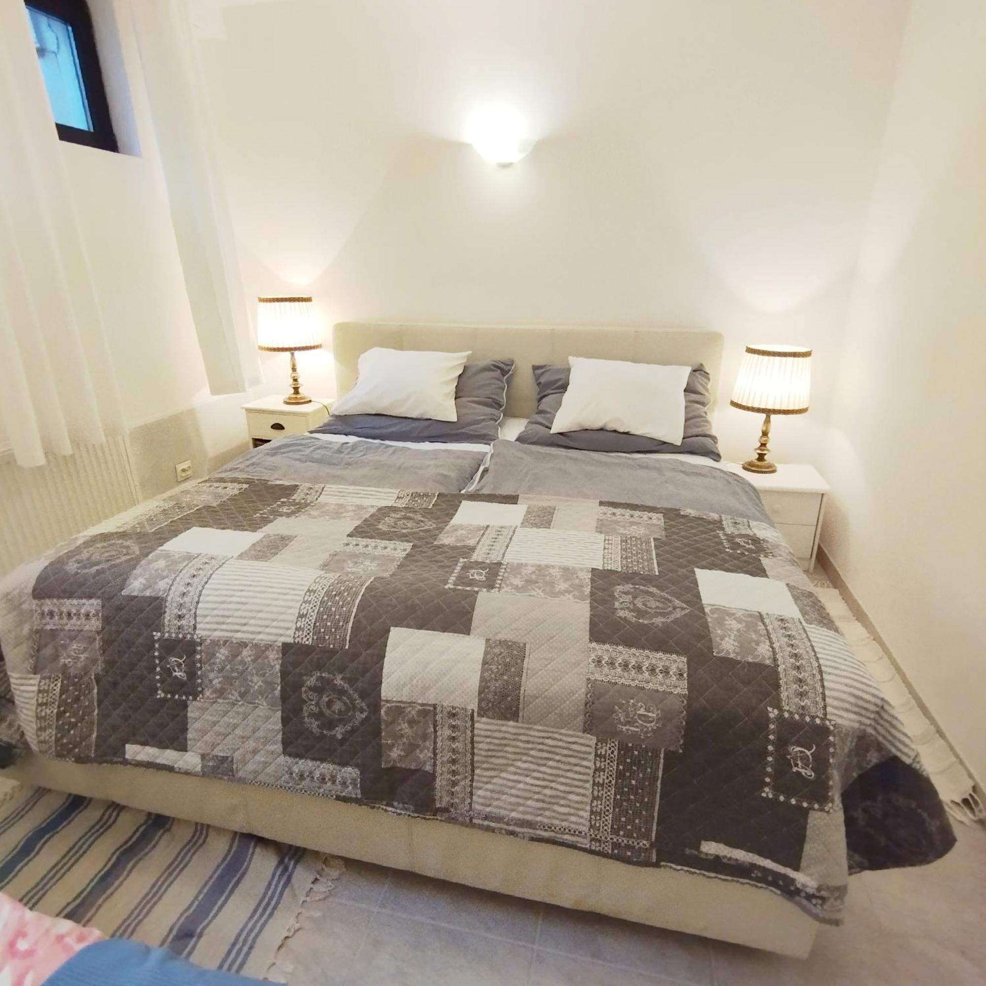 B&B Family Basement Apartment, Breakfast, Free Parking, 5Km From Tulln Chorherrn Kültér fotó